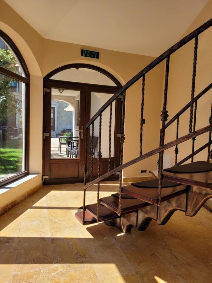 Готель Vila Caviar Суліна Екстер'єр фото